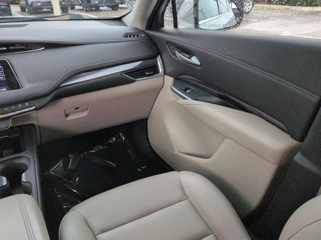 2021 Cadillac XT4 Luxury