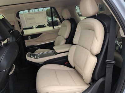 2027 Lincoln Navigator Reserve