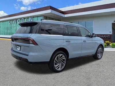2027 Lincoln Navigator Reserve