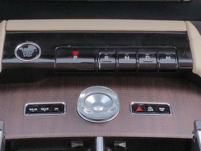 2027 Lincoln Navigator Premiere