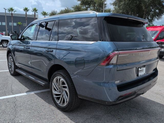 2027 Lincoln Navigator Premiere