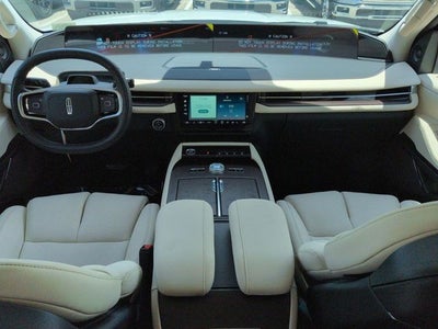 2027 Lincoln Navigator Premiere