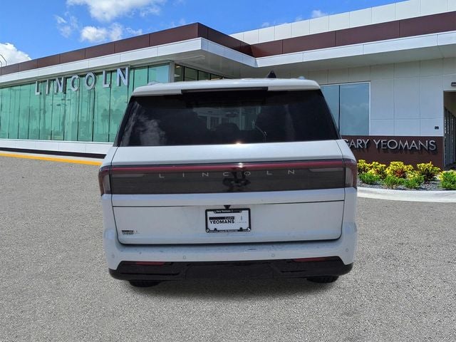 2027 Lincoln Navigator Premiere