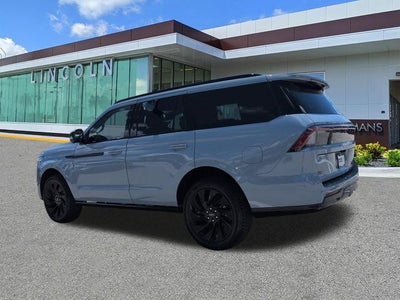 2027 Lincoln Navigator Reserve