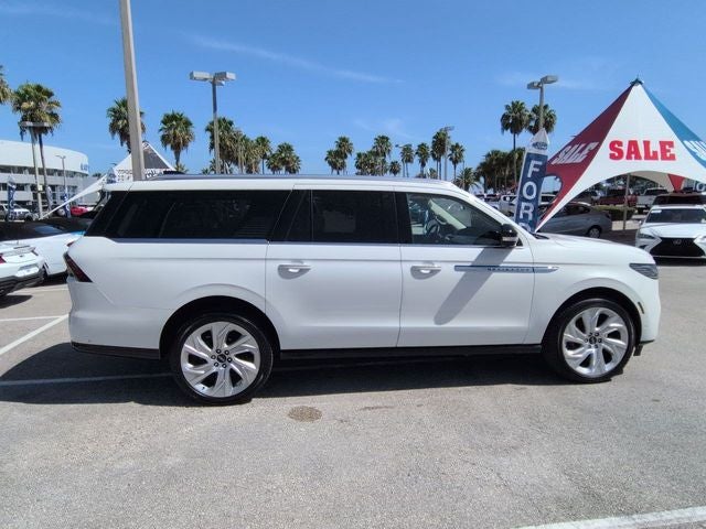 2025 Lincoln Navigator L Reserve