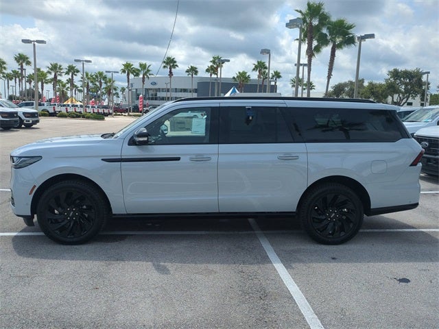 2025 Lincoln Navigator Reserve