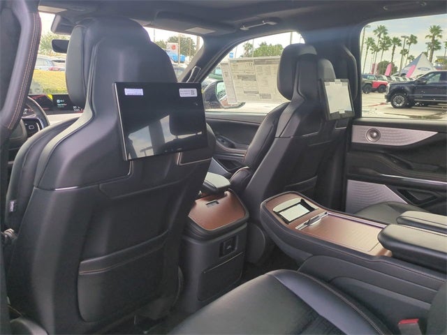 2025 Lincoln Navigator Black Label