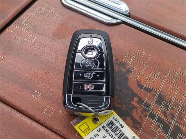 2025 Lincoln Navigator Black Label