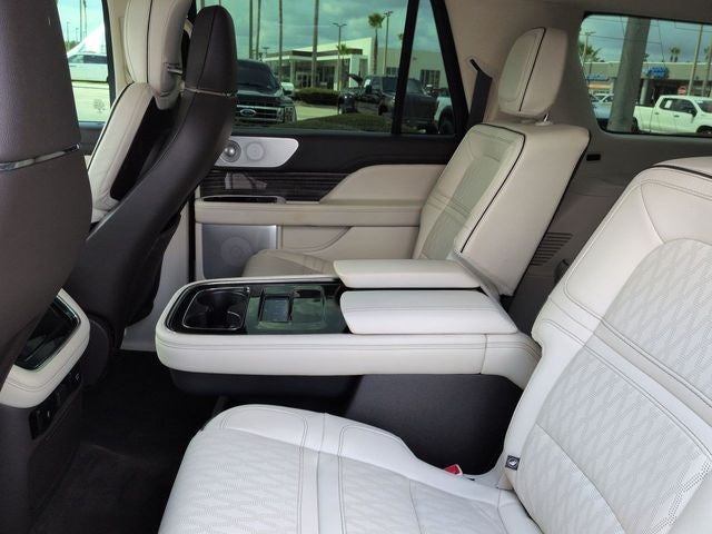 2022 Lincoln Navigator L Black Label