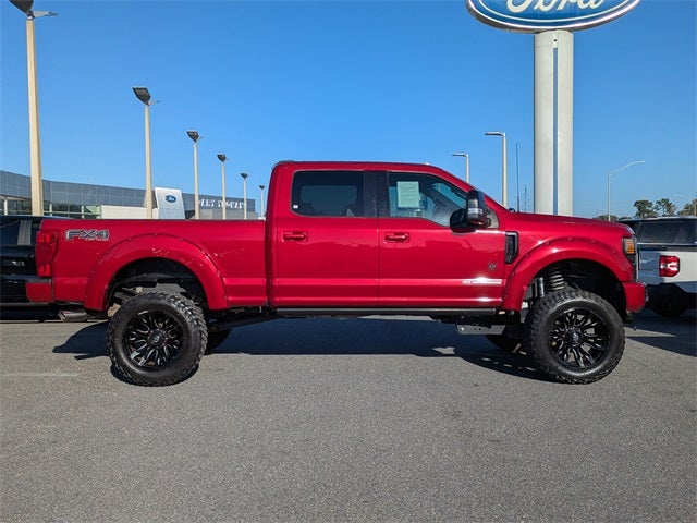 2022 Ford F-250SD Lariat BLACK WIDOW EDITION