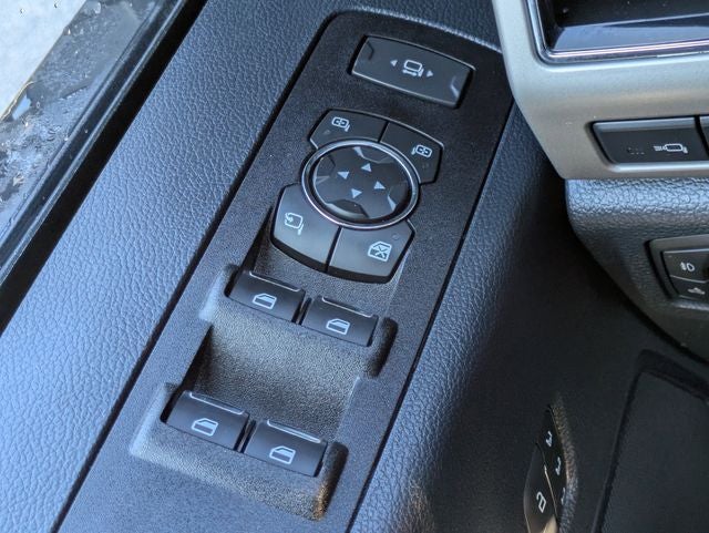 2022 Ford F-350SD Lariat