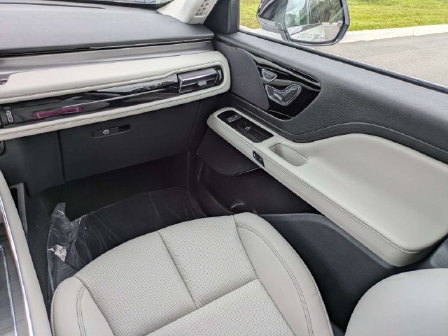 2027 Lincoln Aviator Premiere