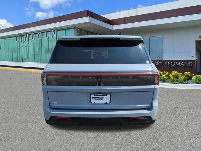 2027 Lincoln Navigator Reserve