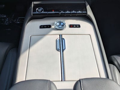 2027 Lincoln Navigator Reserve