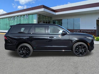2027 Lincoln Navigator Reserve
