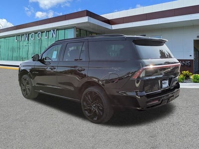 2027 Lincoln Navigator Reserve