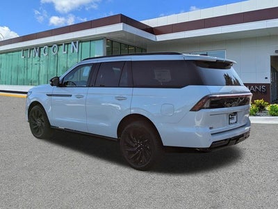 2027 Lincoln Navigator Reserve