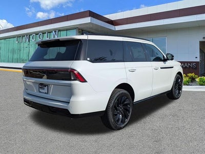 2027 Lincoln Navigator Reserve