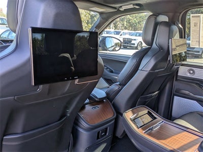 2025 Lincoln Navigator Black Label