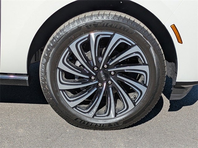 2025 Lincoln Navigator Black Label