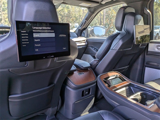 2025 Lincoln Navigator Black Label