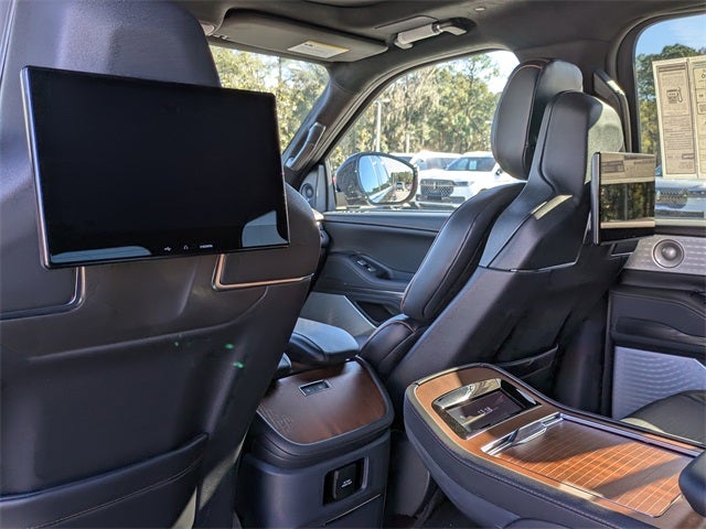 2025 Lincoln Navigator Black Label