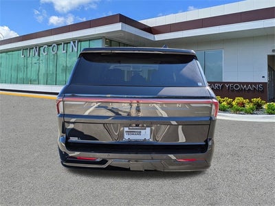 2026 Lincoln Navigator Premiere
