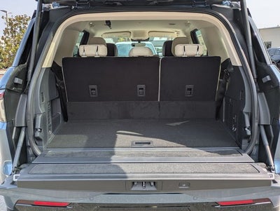 2027 Lincoln Navigator Premiere