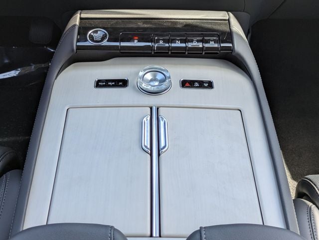 2027 Lincoln Navigator Premiere