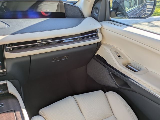 2027 Lincoln Navigator Reserve