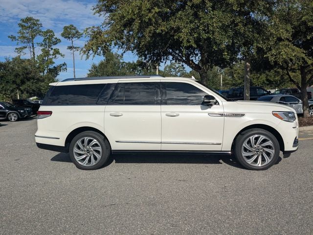 2023 Lincoln Navigator L Reserve