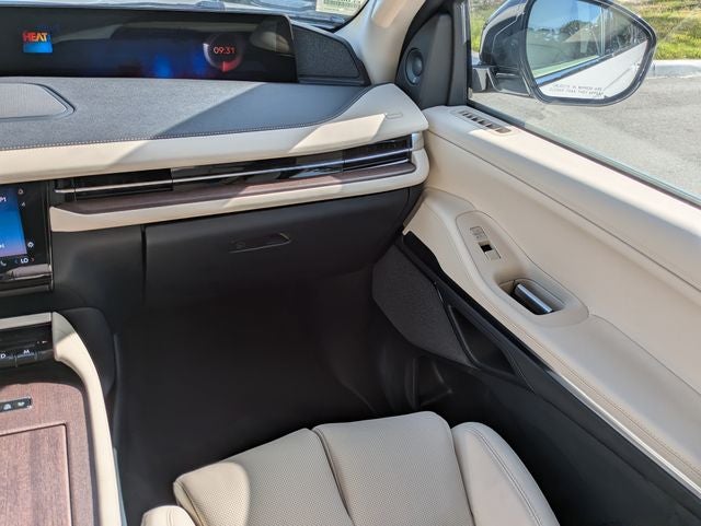 2027 Lincoln Navigator L Reserve