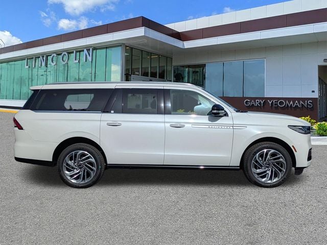 2027 Lincoln Navigator L Reserve