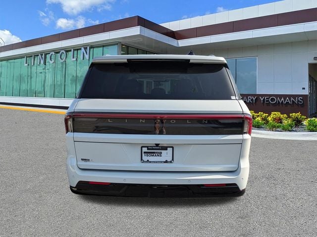2027 Lincoln Navigator L Reserve