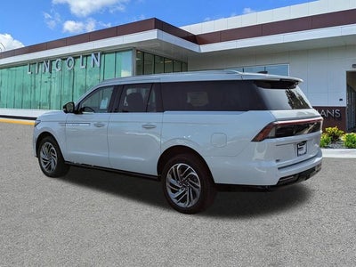 2027 Lincoln Navigator L Reserve