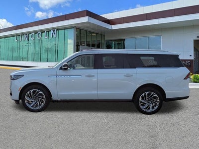 2027 Lincoln Navigator L Reserve