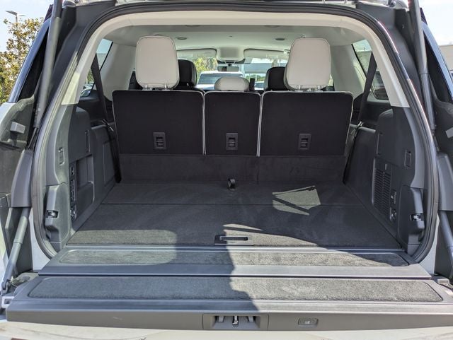 2026 Lincoln Navigator L Premiere