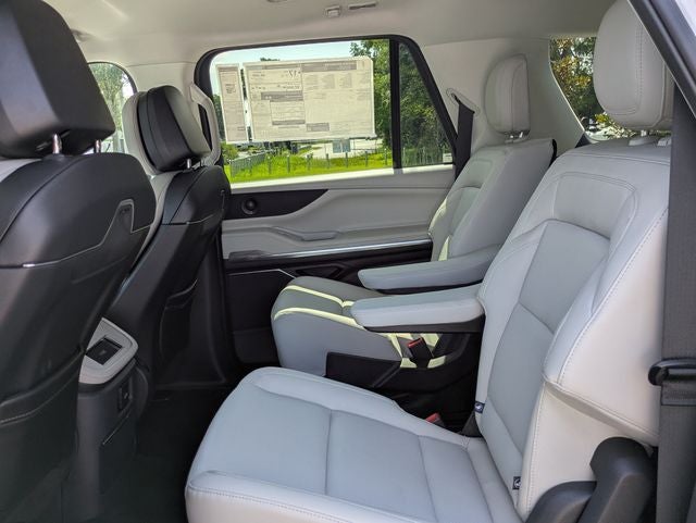 2026 Lincoln Navigator L Premiere