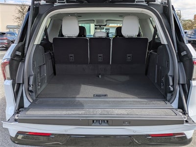 2026 Lincoln Navigator L Premiere