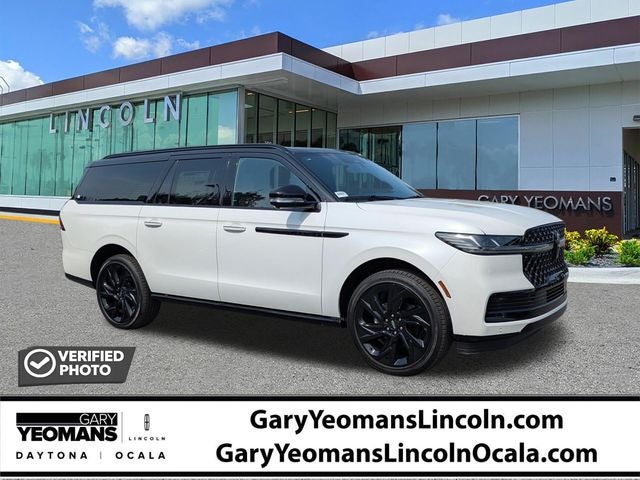 2027 Lincoln Navigator