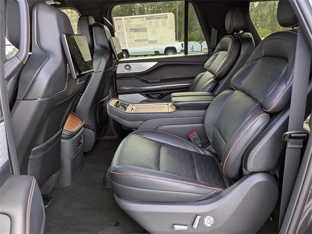 2025 Lincoln Navigator L Black Label