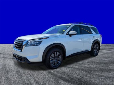 2024 Nissan Pathfinder SV