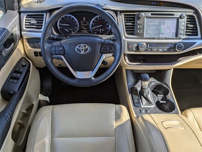 2016 Toyota Highlander XLE V6