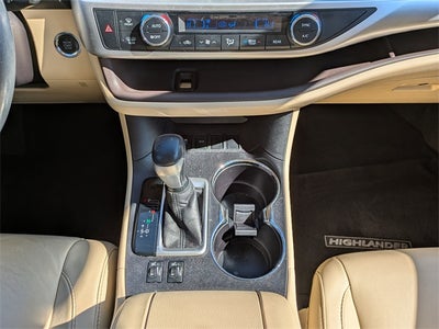 2016 Toyota Highlander XLE V6