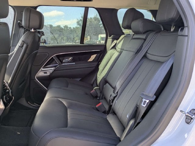 2025 Land Rover Range Rover SE