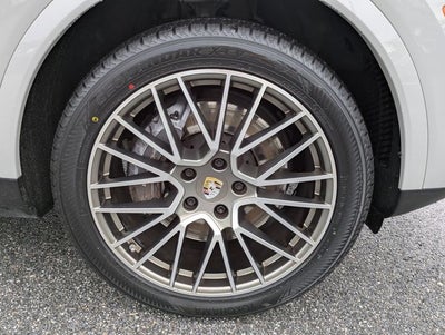 2022 Porsche Cayenne Base