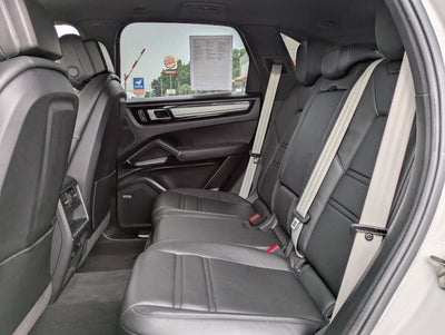 2022 Porsche Cayenne Base