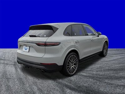 2022 Porsche Cayenne Base