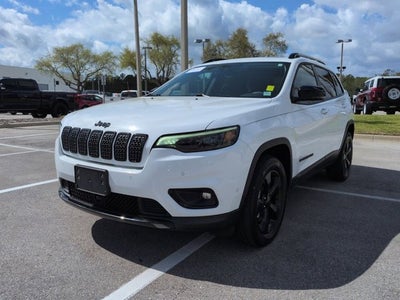 2023 Jeep Cherokee Altitude Lux