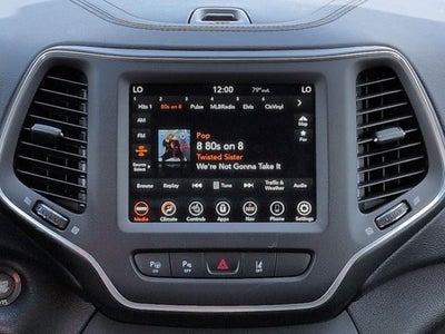 2023 Jeep Cherokee Altitude Lux